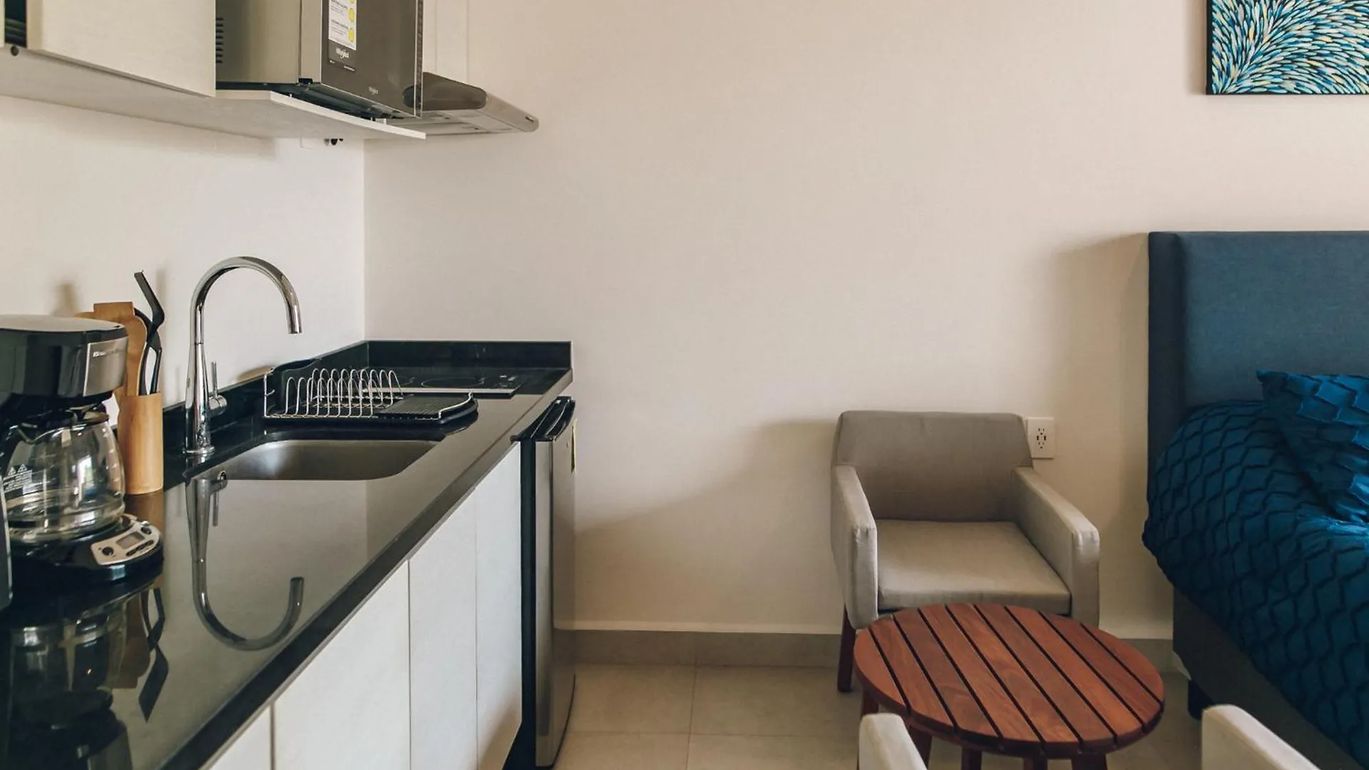 Brand New Studios And Apartments Пуэрто-Авентурас
